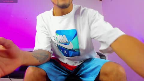 i am Alex online show from December 28, 8:58 pm