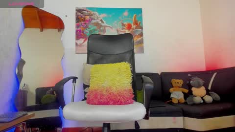 i am Alex online show from October 5, 3:43 am