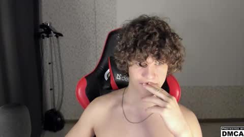 Snapshot of alex_mactavish chatting on September 13, 8:21 pm Alexander online show from September 13, 8:21 pm