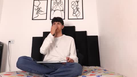 alex_mark_ online show from March 9, 2:00 pm