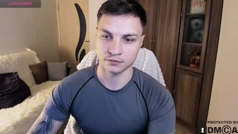 Snapshot of alex_milson chatting on October 22, 4:49 am alex_milson online show from October 22, 4:49 am
