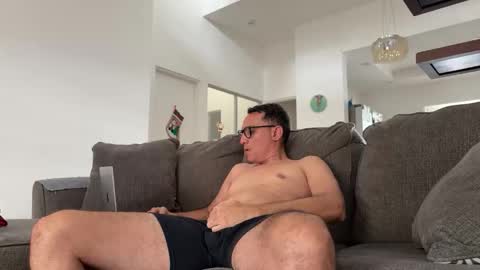 Snapshot of alex_ruiz_ chatting on October 29, 7:28 pm Alex online show from October 29, 7:28 pm