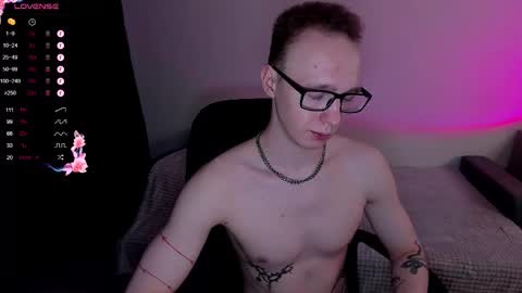 alex_silent online show from September 19, 1:33 pm