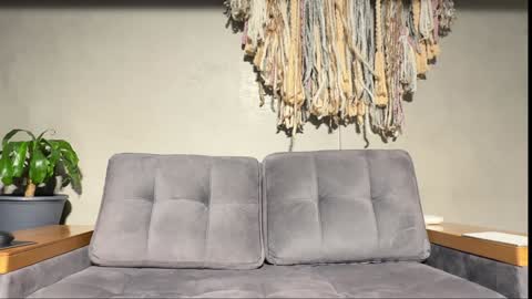 Alex  Dani online show from January 7, 3:58 am