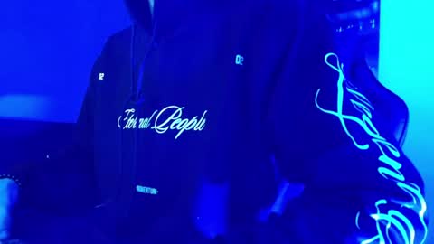 alexgiraldo__ online show from June 15, 12:30 pm