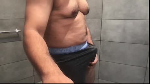 Snapshot of alexis69mm chatting on December 8, 7:05 am Alex online show from December 8, 7:05 am