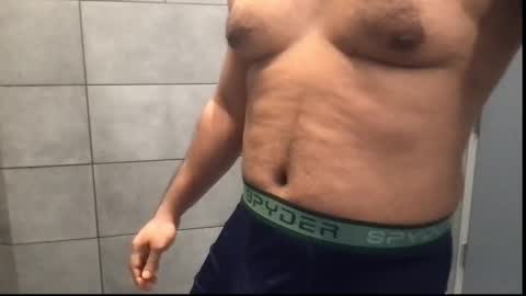 Snapshot of alexis69mm chatting on February 16, 2:33 am Alex online show from February 16, 2:33 am