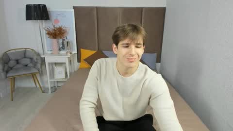 Dennis online show from November 24, 8:37 am