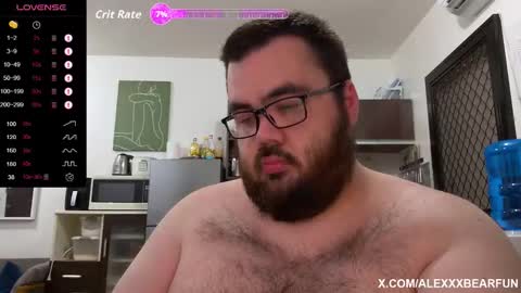 Snapshot of alexxxbear chatting on October 19, 10:51 am alexxxbear online show from October 19, 10:51 am