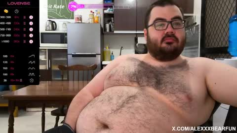 Snapshot of alexxxbear chatting on September 18, 10:34 pm alexxxbear online show from September 18, 10:34 pm