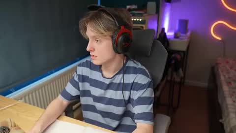 Alexycutie online show from February 2, 11:18 am