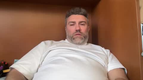 alfali online show from April 25, 2:14 pm