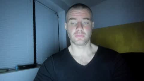 alfiesolomons87 online show from April 3, 8:16 pm