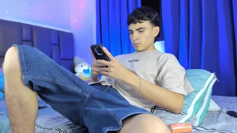 Snapshot of allexserrano chatting on February 8, 12:28 am Allex online show from February 8, 12:28 am