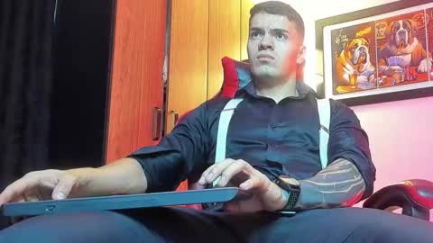 alpha_dominus_ online show from December 16, 4:41 am