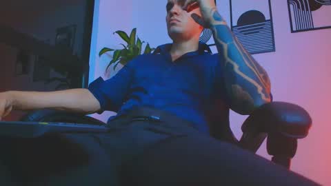 alpha_dominus_ online show from May 27, 7:05 am