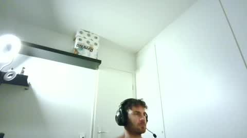 alphah_hunk online show from December 15, 7:55 pm