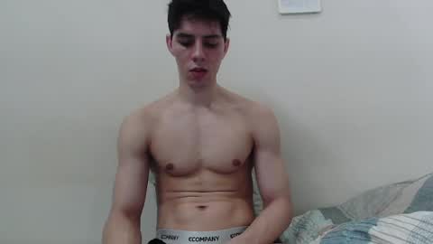 alvarodancer online show from July 20, 6:30 am