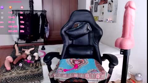 Amad Passer x guests   Independent model online show from March 17, 3:25 pm