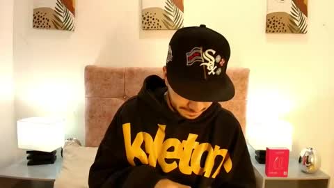 Amadeo Wild online show from March 16, 12:09 pm