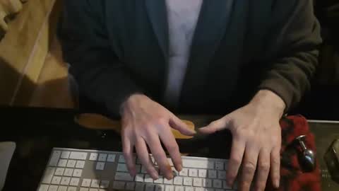 Snapshot of amslave4f chatting on February 8, 8:20 am amslave4f online show from February 8, 8:20 am