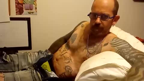 Snapshot of amunrethegod chatting on October 14, 9:44 pm amunrethegod online show from October 14, 9:44 pm