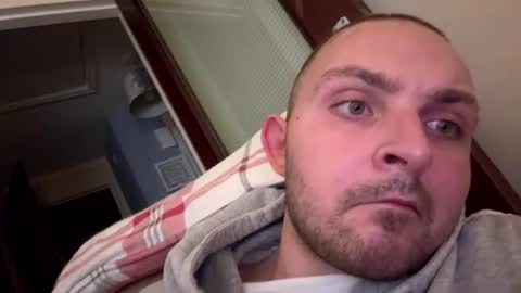 amwillz1997 online show from November 3, 7:26 pm