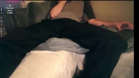 A online show from December 6, 7:01 pm