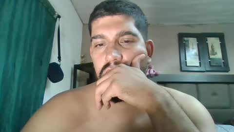 ander_sol online show from October 4, 5:01 am