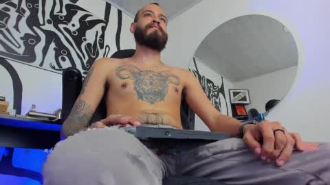 Andrs   -                   online show from April 4, 11:13 pm