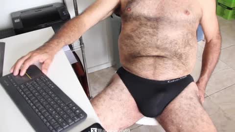 andipecas69 online show from March 4, 1:17 pm