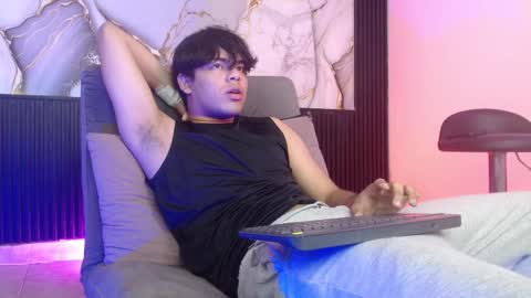 Andreh  online show from November 9, 6:34 pm