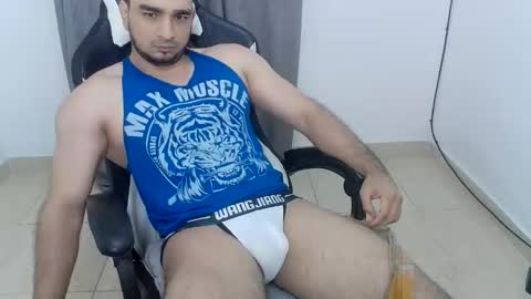 andres180950734 online show from October 25, 11:23 am