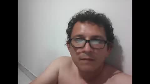 andresfloga online show from October 5, 10:36 pm