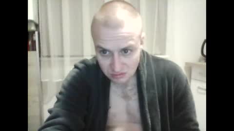 andrew3356577 online show from January 1, 9:09 pm