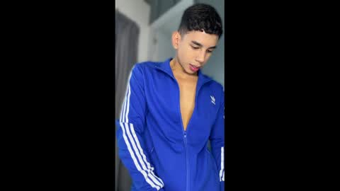 Andrew M. online show from April 17, 6:54 pm