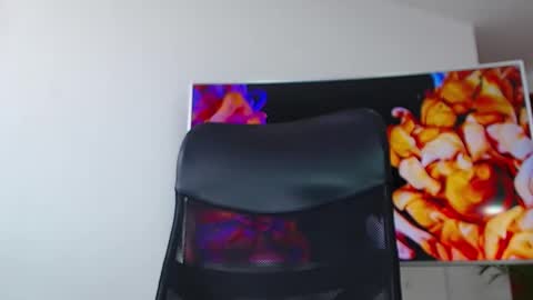 ANDREW WEST online show from February 9, 2:40 pm