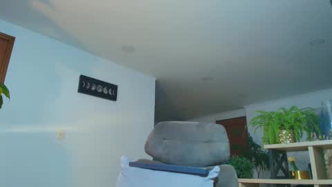 ANDREW WEST online show from December 1, 11:41 pm