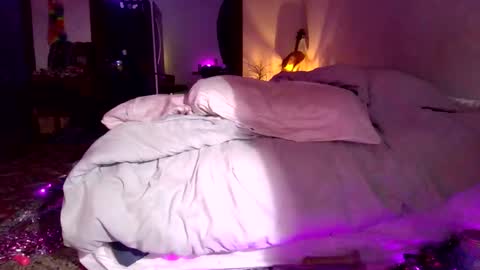 andrewgennie online show from February 24, 6:47 am