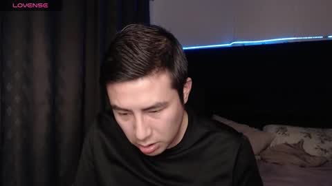 andrewmhilton_ online show from January 11, 6:39 am