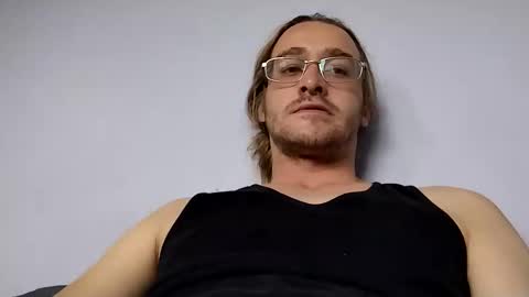 Snapshot of andrewwhitby chatting on September 18, 10:50 am andrewwhitby online show from September 18, 10:50 am