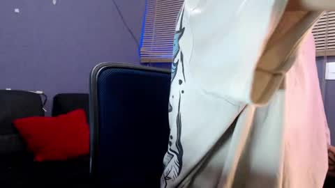 Snapshot of andy_bapho chatting on September 25, 2:27 pm ANDY online show from September 25, 2:27 pm
