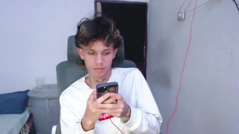 andy_dan1 online show from June 7, 8:43 am