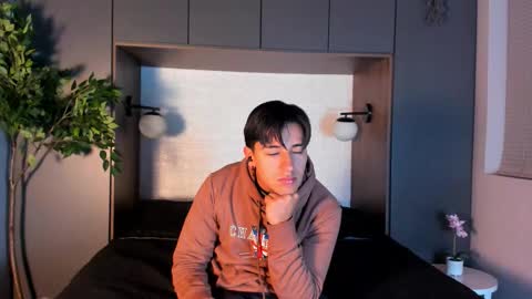 Andy Joy  online show from November 23, 11:21 am