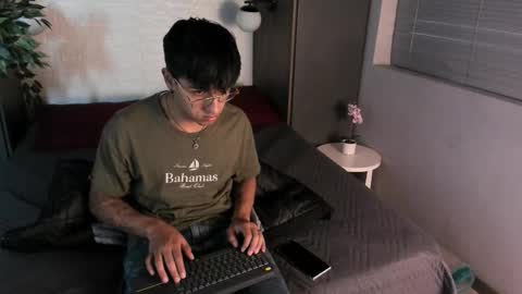 Andy Joy  online show from October 6, 11:04 am