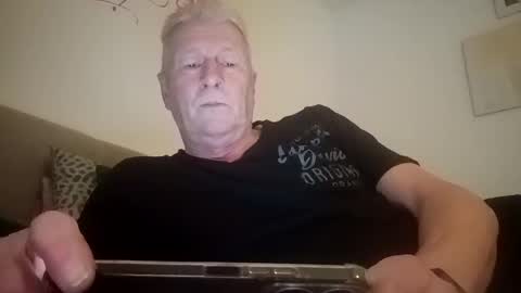 andyk1704 online show from January 20, 12:28 pm