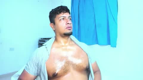 Snapshot of andylemonda chatting on October 19, 3:48 pm andylemonda online show from October 19, 3:48 pm