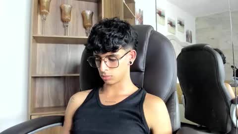 andyxibrat online show from March 10, 9:32 pm