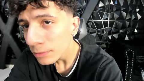 Angel online show from June 19, 9:26 am