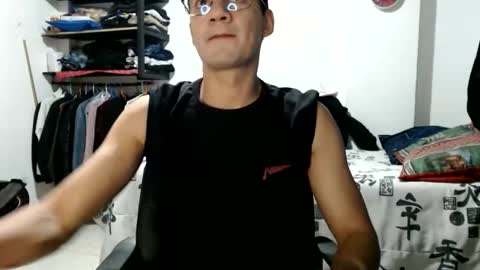 angelitoguerra2024 online show from March 19, 4:37 am